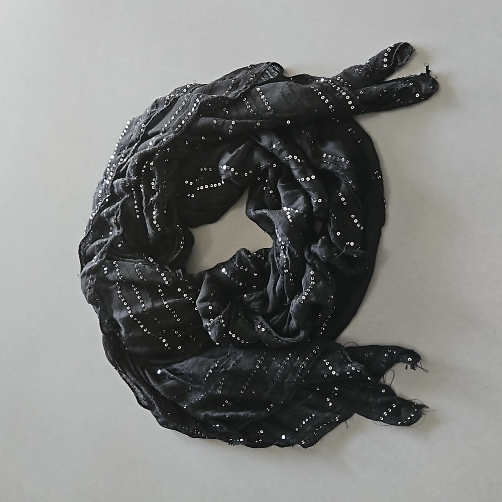 Black ruffle sequence scarf